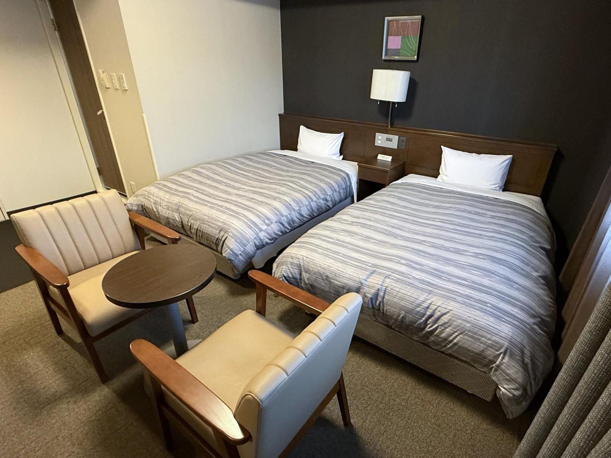 Hotel Route-Inn Ichinoseki Inter Bagian luar foto
